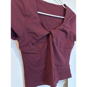 NWT WENLIA‎ Twist Front Crop Top Short Sleeve Maroon Athleisure Activewear